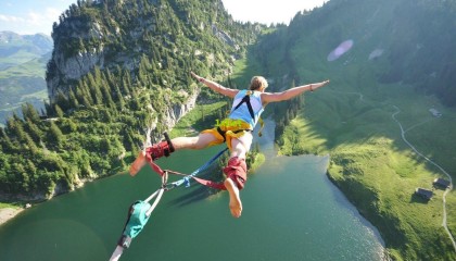 【1xbet官网】鹈鹕队瞄准麦科勒姆补强后场，湖人塔克前景黯淡引关注