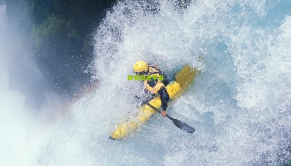 体育投注平台：电讯报，英力士迅速兑现曼联承诺，格雷泽时代黯然失色