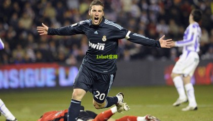 1xbet入口_战术博弈与瞬间闪耀，解析皮奥对阵阿森纳关键回合中的个人技艺与团队抉择